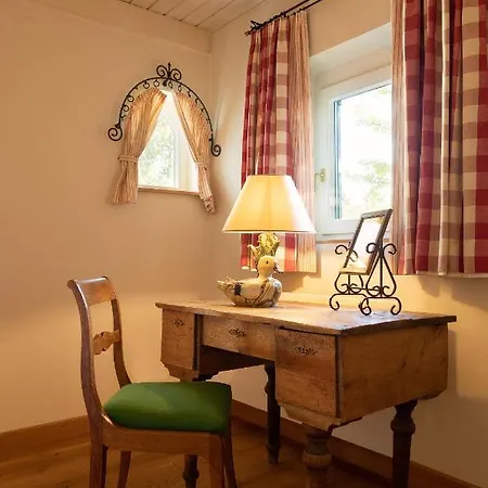 가스트호프 브란트슈테터 호텔 4*